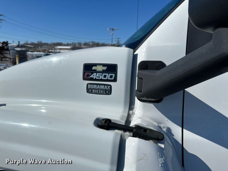 image for item DV0640 2003 Chevrolet  C4500 dump truck