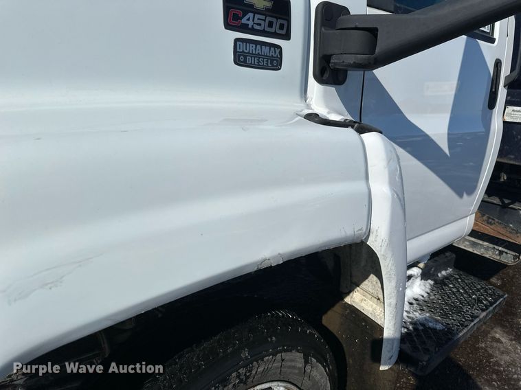 image for item DV0640 2003 Chevrolet  C4500 dump truck