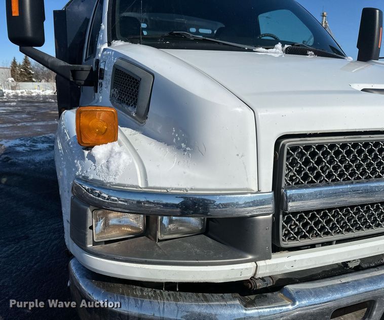 image for item DV0640 2003 Chevrolet  C4500 dump truck