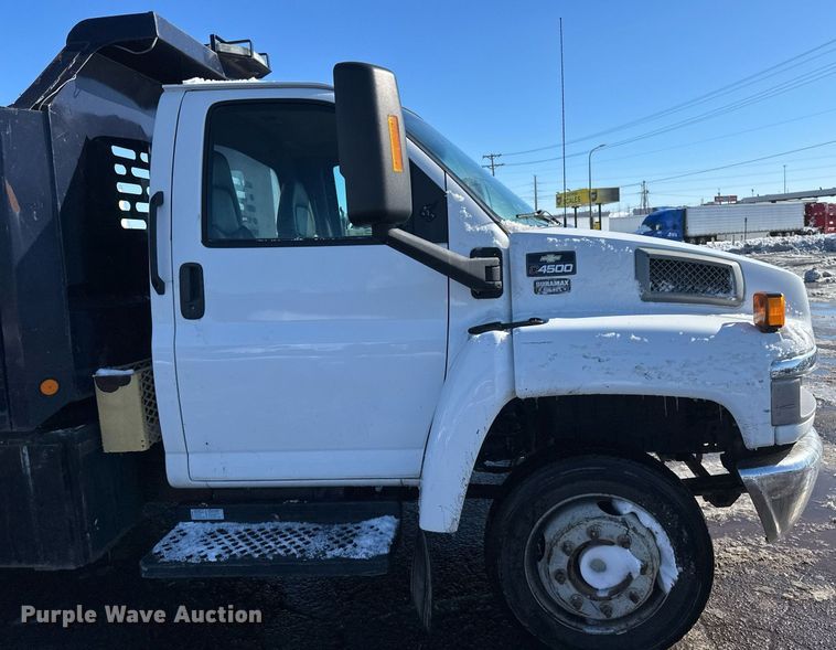 image for item DV0640 2003 Chevrolet  C4500 dump truck