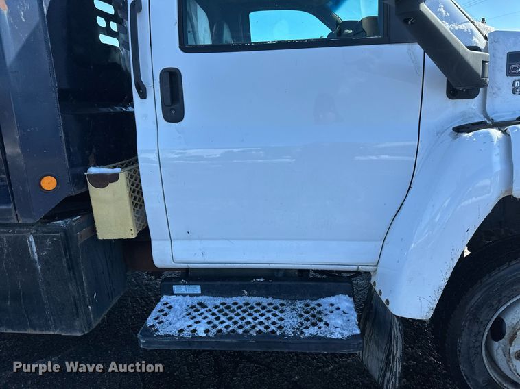 image for item DV0640 2003 Chevrolet  C4500 dump truck