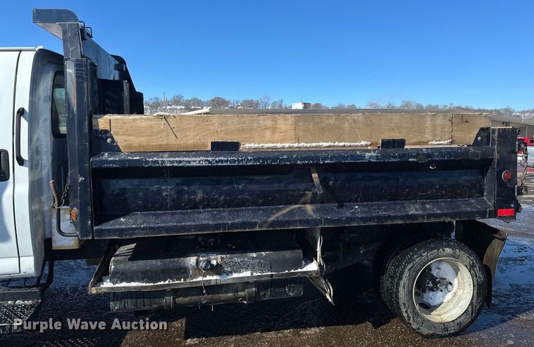 image for item DV0640 2003 Chevrolet  C4500 dump truck