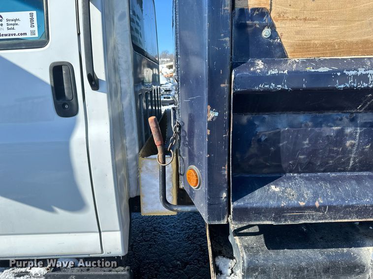 image for item DV0640 2003 Chevrolet  C4500 dump truck