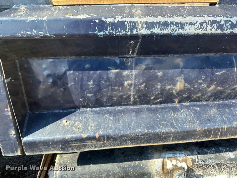 image for item DV0640 2003 Chevrolet  C4500 dump truck