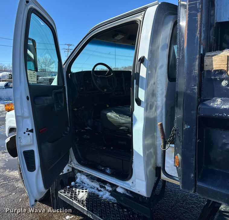 image for item DV0640 2003 Chevrolet  C4500 dump truck