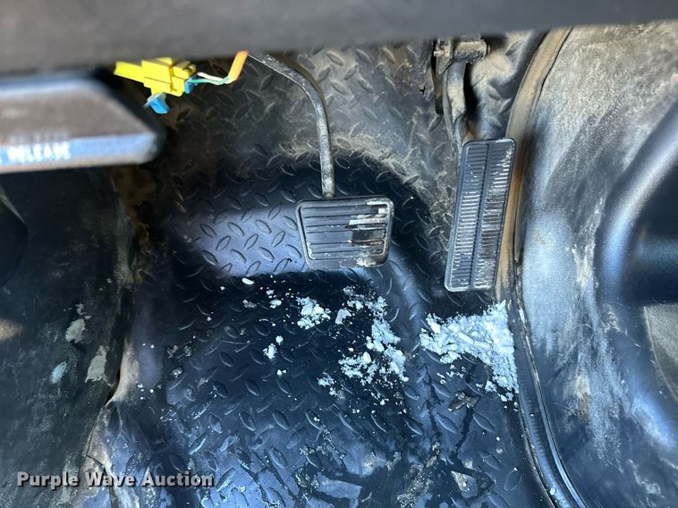 image for item DV0640 2003 Chevrolet  C4500 dump truck