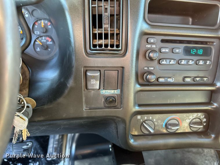 image for item DV0640 2003 Chevrolet  C4500 dump truck