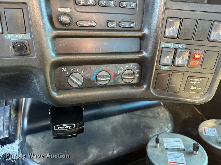 image for item DV0640 2003 Chevrolet  C4500 dump truck