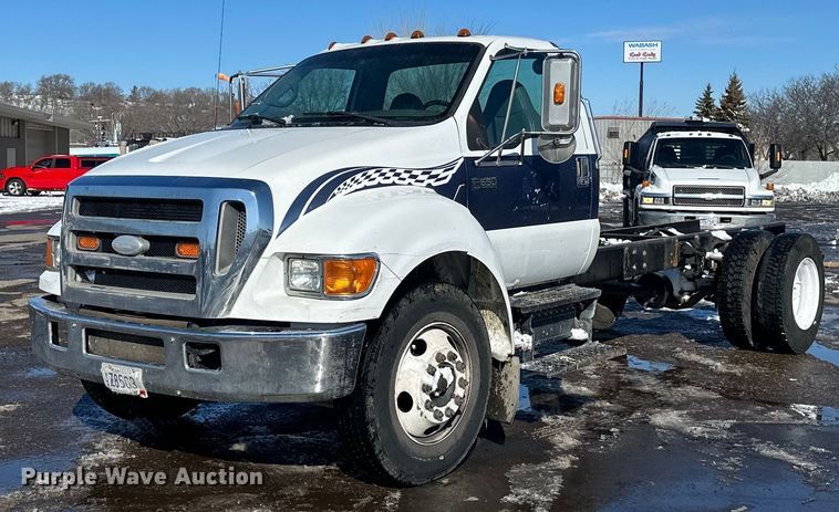 image for item DV0641 2007 Ford  F650 Super Duty truck cab and chassis
