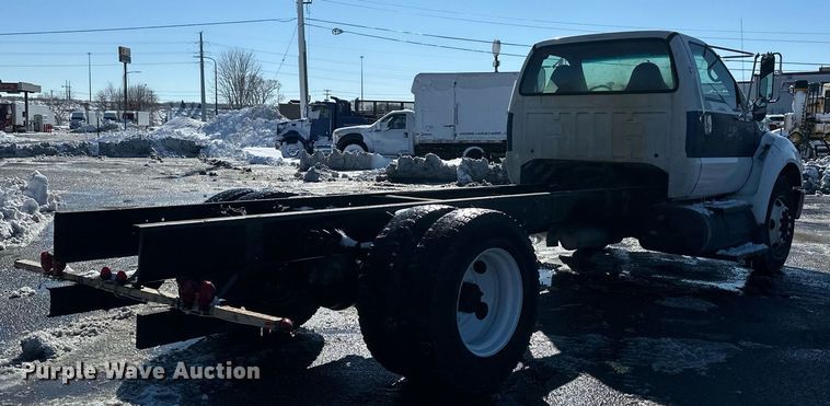 image for item DV0641 2007 Ford  F650 Super Duty truck cab and chassis