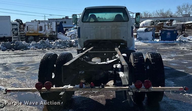 image for item DV0641 2007 Ford  F650 Super Duty truck cab and chassis