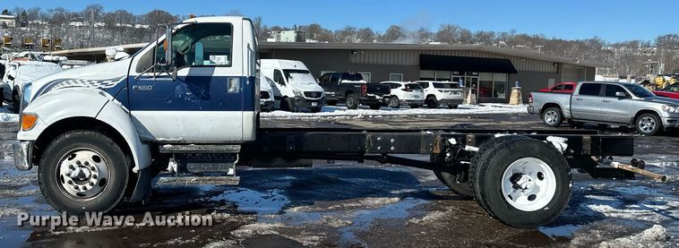 image for item DV0641 2007 Ford  F650 Super Duty truck cab and chassis