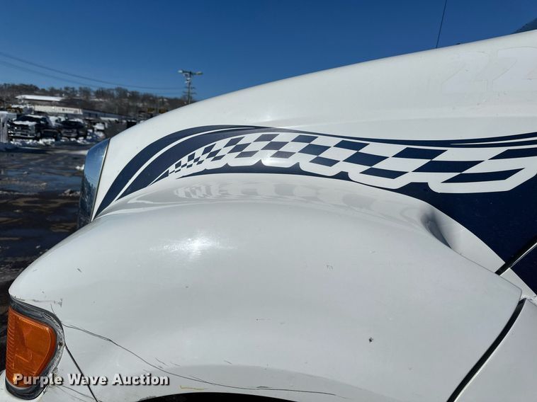 image for item DV0641 2007 Ford  F650 Super Duty truck cab and chassis