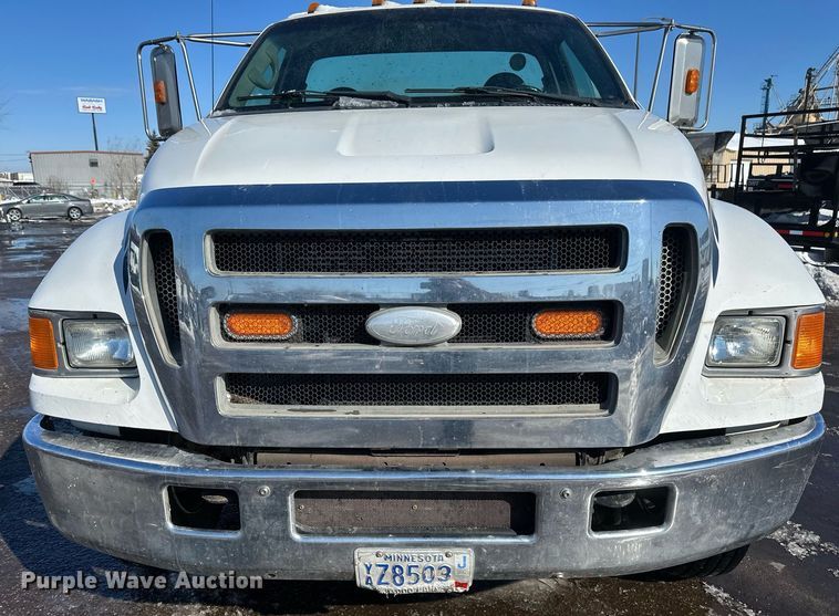 image for item DV0641 2007 Ford  F650 Super Duty truck cab and chassis