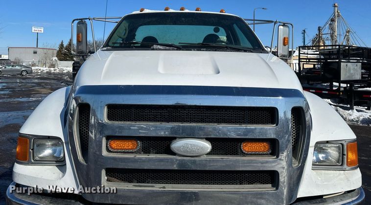 image for item DV0641 2007 Ford  F650 Super Duty truck cab and chassis