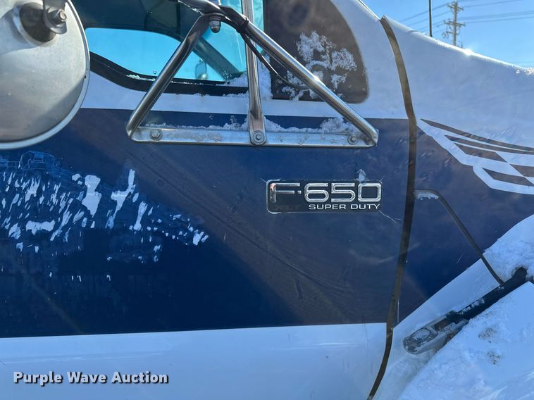 image for item DV0641 2007 Ford  F650 Super Duty truck cab and chassis