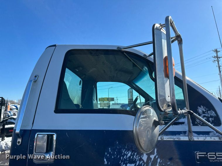 image for item DV0641 2007 Ford  F650 Super Duty truck cab and chassis