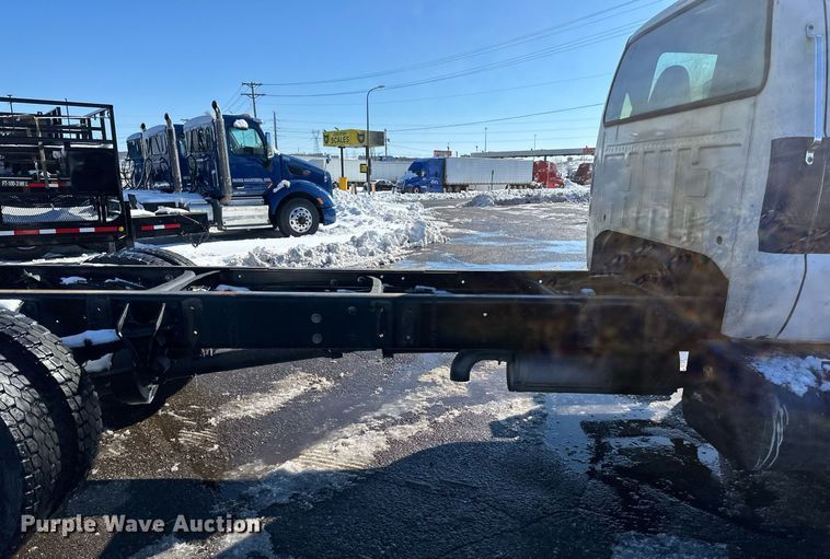 image for item DV0641 2007 Ford  F650 Super Duty truck cab and chassis