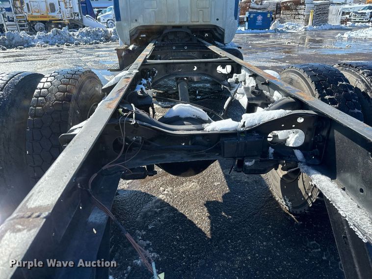 image for item DV0641 2007 Ford  F650 Super Duty truck cab and chassis