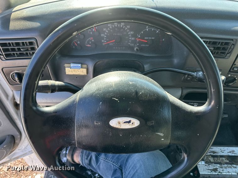 image for item DV0641 2007 Ford  F650 Super Duty truck cab and chassis