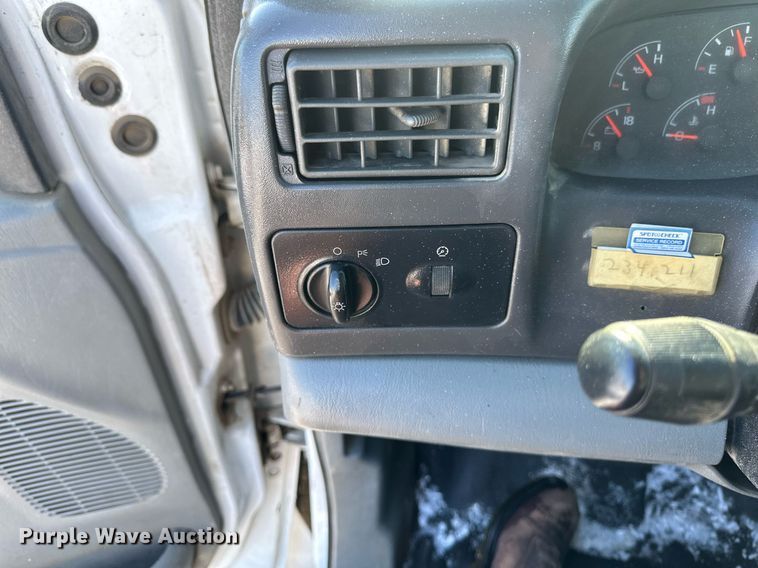 image for item DV0641 2007 Ford  F650 Super Duty truck cab and chassis