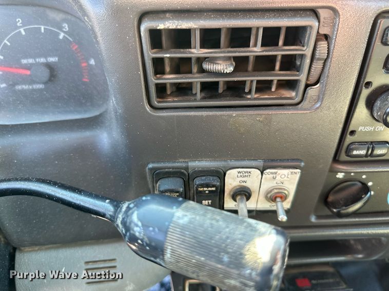 image for item DV0641 2007 Ford  F650 Super Duty truck cab and chassis