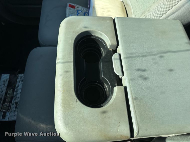 image for item DV0641 2007 Ford  F650 Super Duty truck cab and chassis