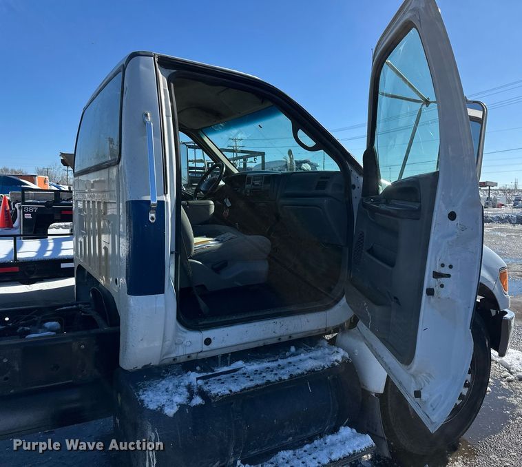 image for item DV0641 2007 Ford  F650 Super Duty truck cab and chassis