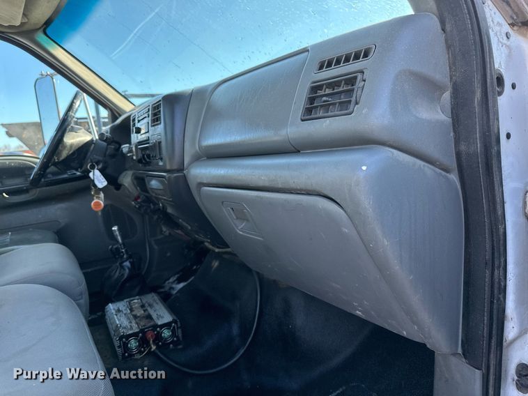 image for item DV0641 2007 Ford  F650 Super Duty truck cab and chassis