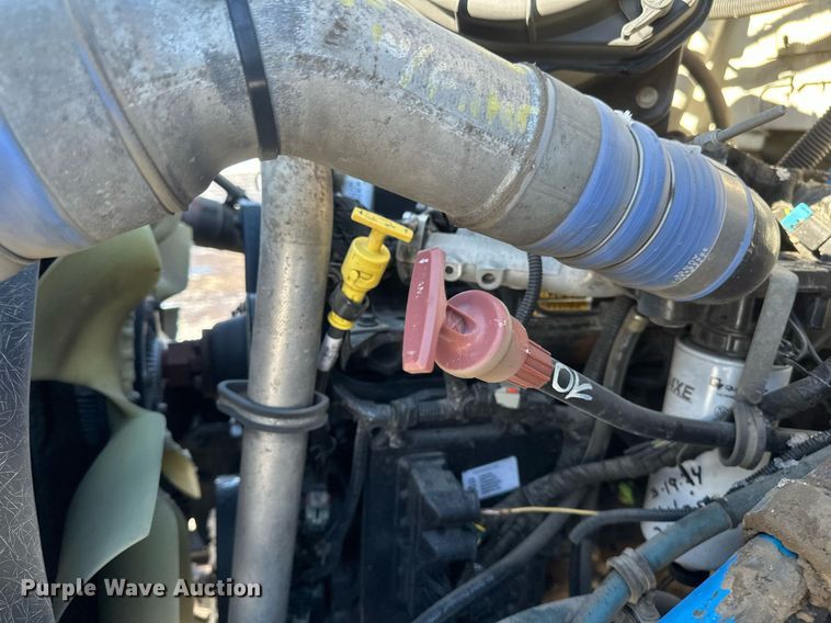 image for item DV0641 2007 Ford  F650 Super Duty truck cab and chassis