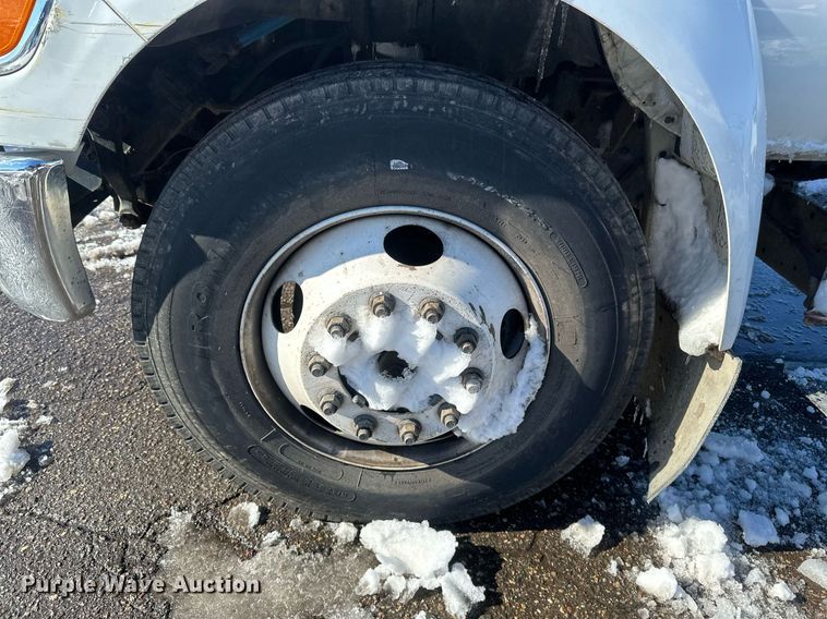 image for item DV0641 2007 Ford  F650 Super Duty truck cab and chassis