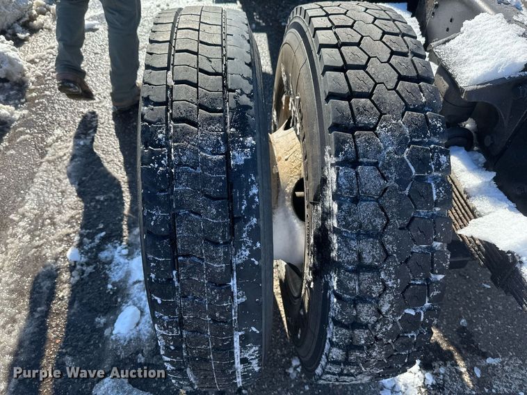 image for item DV0641 2007 Ford  F650 Super Duty truck cab and chassis