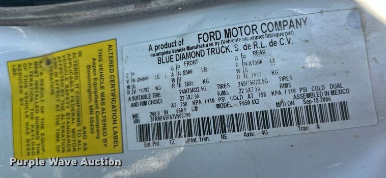 image for item DV0641 2007 Ford  F650 Super Duty truck cab and chassis