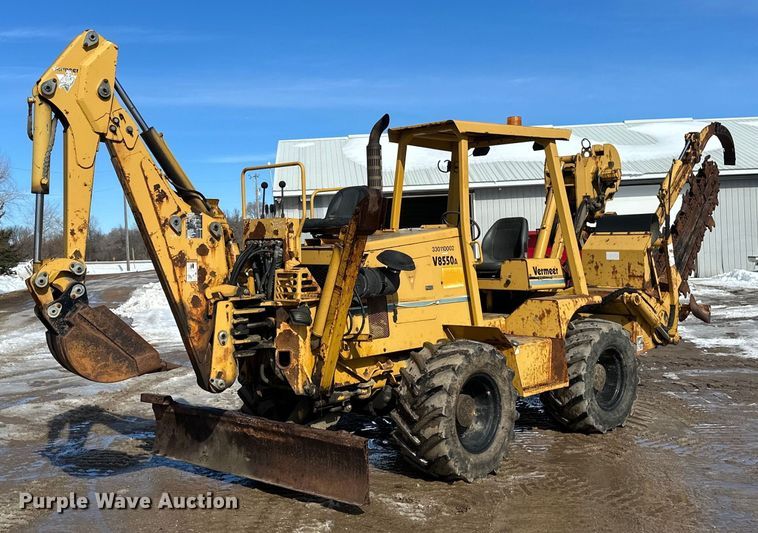 image for item DV0644 2001 Vermeer V8550A trencher