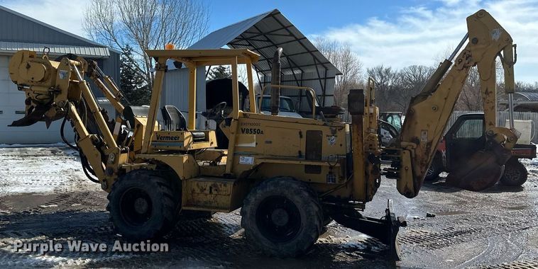image for item DV0644 2001 Vermeer V8550A trencher