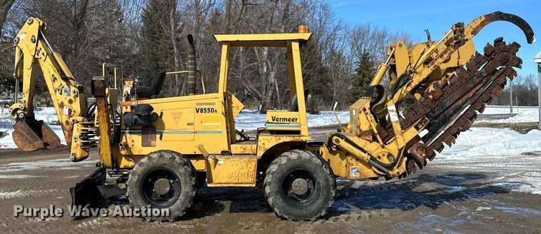 image for item DV0644 2001 Vermeer V8550A trencher