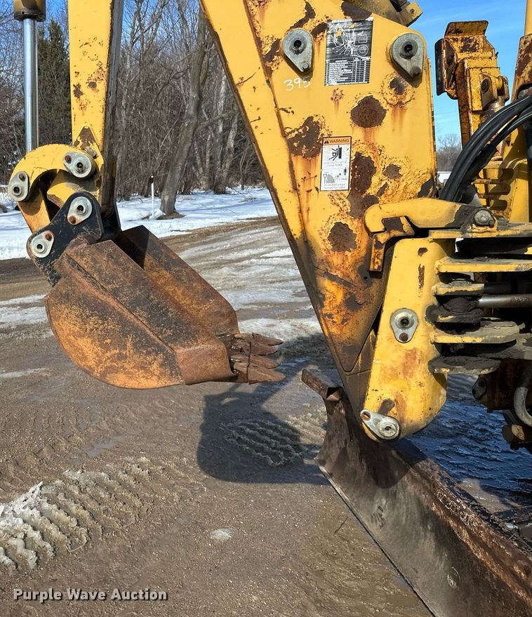 image for item DV0644 2001 Vermeer V8550A trencher