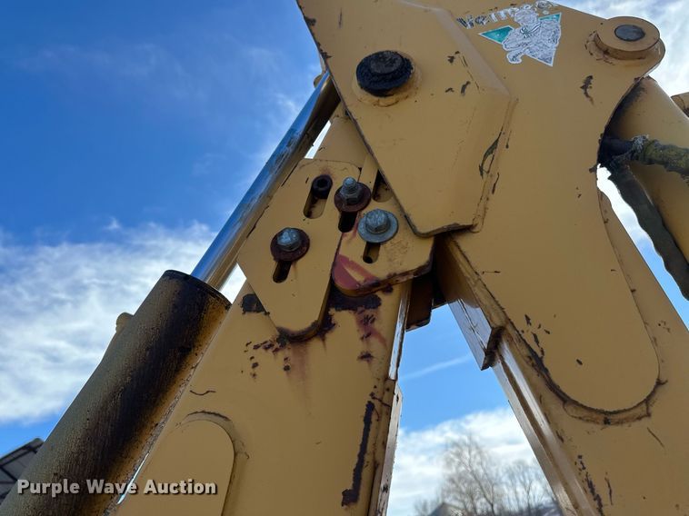 image for item DV0644 2001 Vermeer V8550A trencher