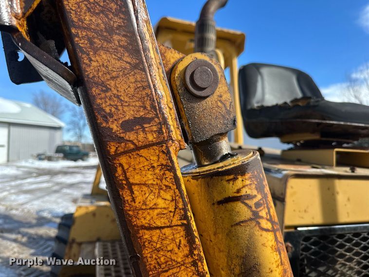 image for item DV0644 2001 Vermeer V8550A trencher