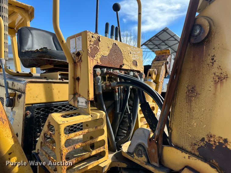 image for item DV0644 2001 Vermeer V8550A trencher