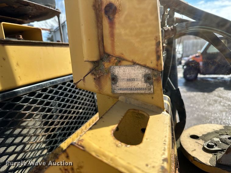 image for item DV0644 2001 Vermeer V8550A trencher