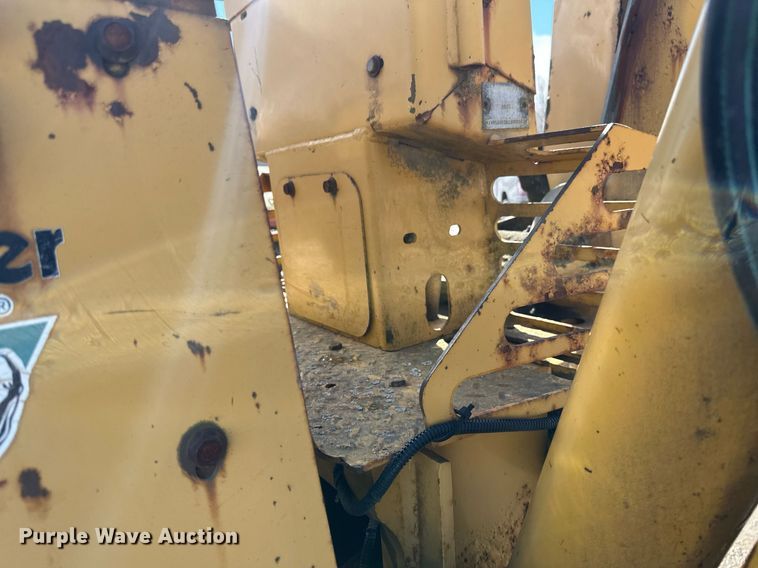 image for item DV0644 2001 Vermeer V8550A trencher