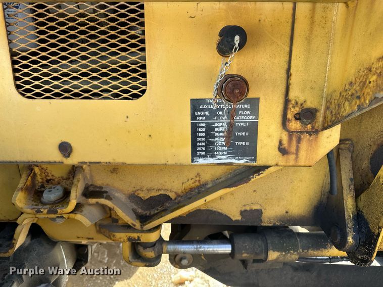 image for item DV0644 2001 Vermeer V8550A trencher