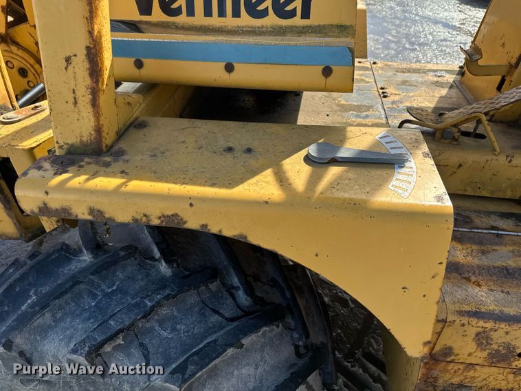 image for item DV0644 2001 Vermeer V8550A trencher
