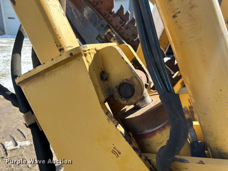 image for item DV0644 2001 Vermeer V8550A trencher