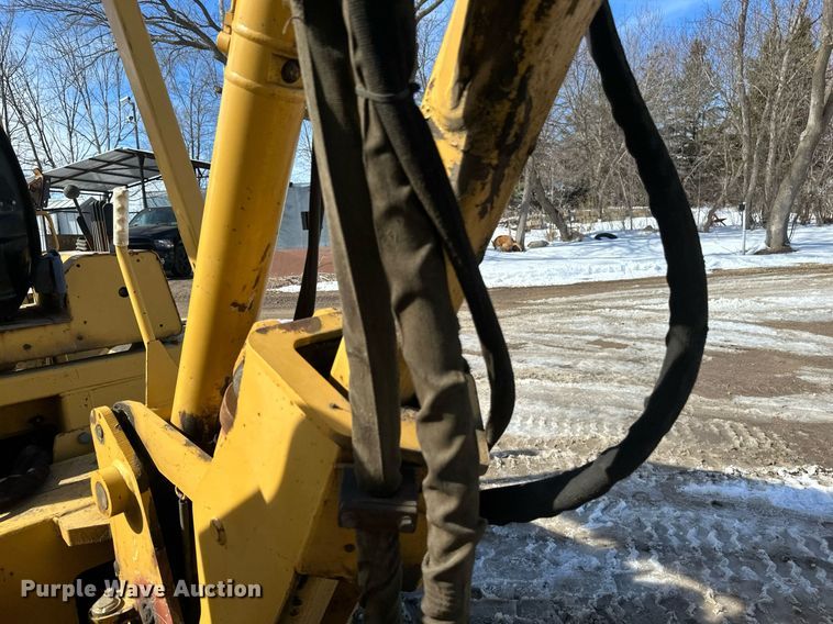 image for item DV0644 2001 Vermeer V8550A trencher