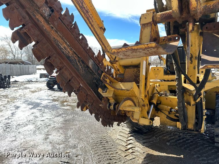image for item DV0644 2001 Vermeer V8550A trencher
