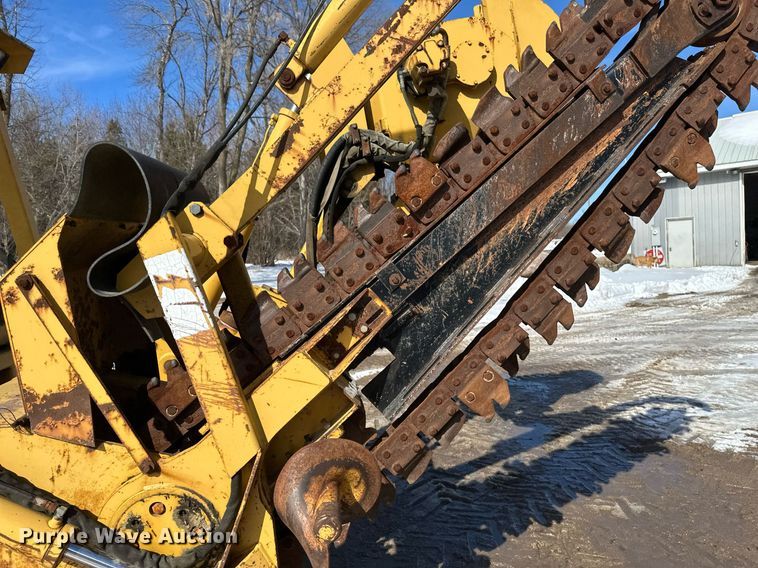 image for item DV0644 2001 Vermeer V8550A trencher