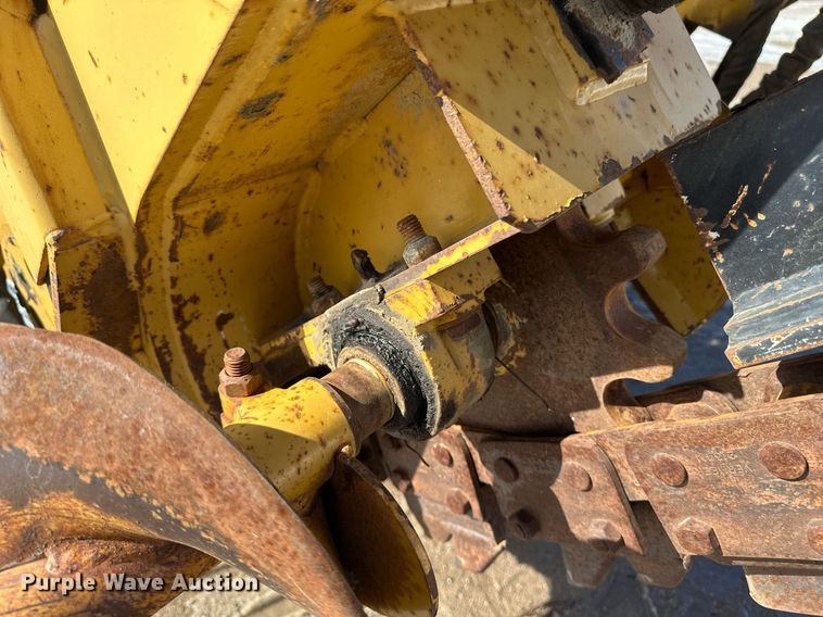 image for item DV0644 2001 Vermeer V8550A trencher