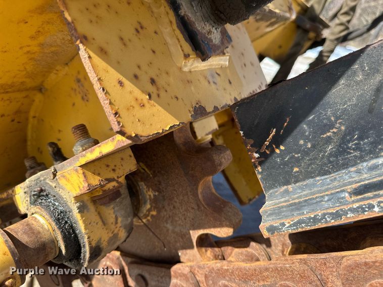 image for item DV0644 2001 Vermeer V8550A trencher